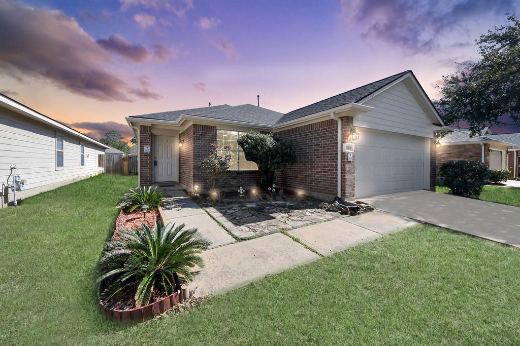 Photo of 21630 Falvelsunset Court, Spring, TX 77388 (MLS # 67940352)