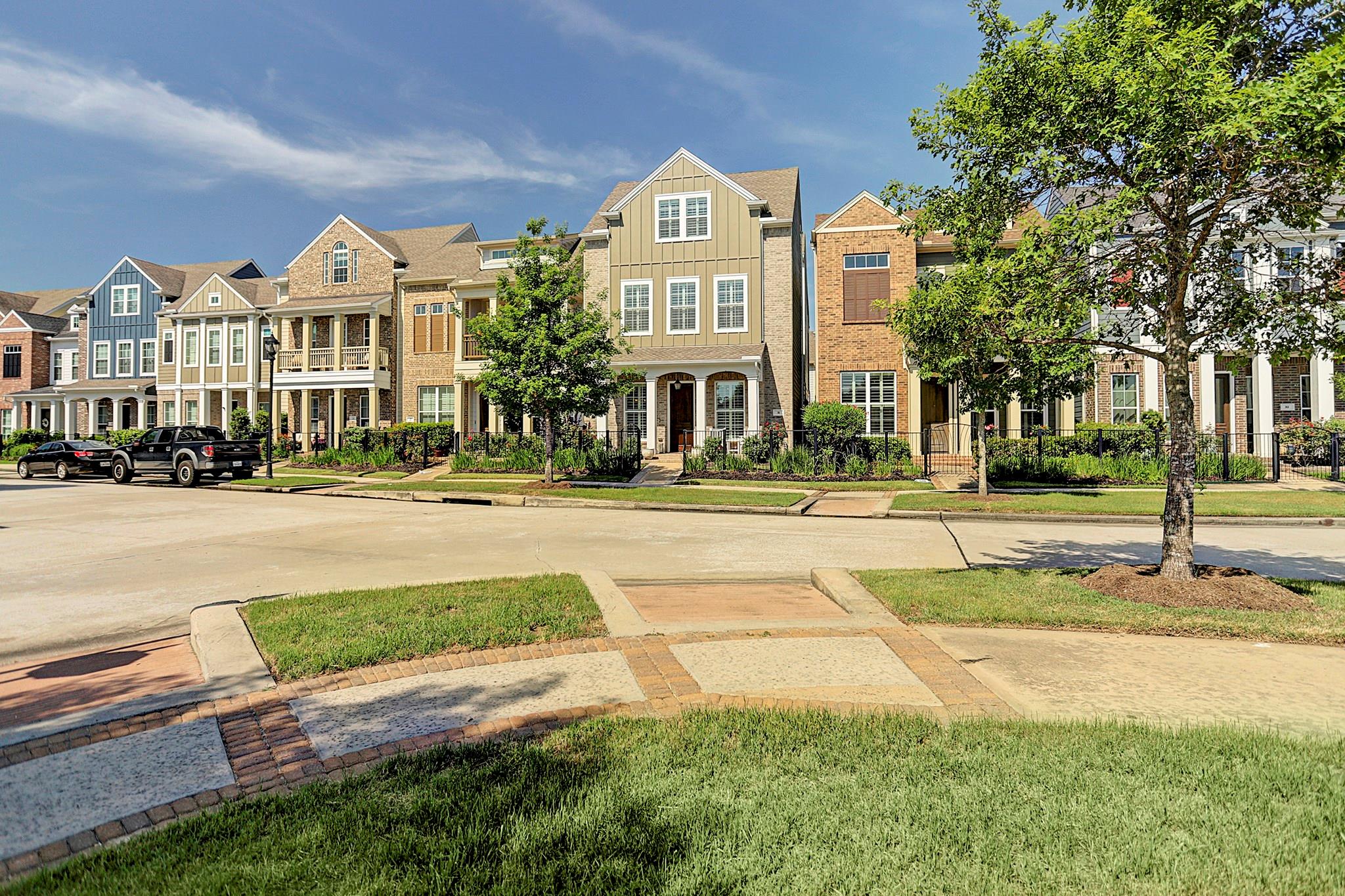 31 E Breezy Way