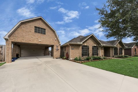 Photo of 6711 Eagle Run, Manvel, TX 77578 (MLS # 28410883)