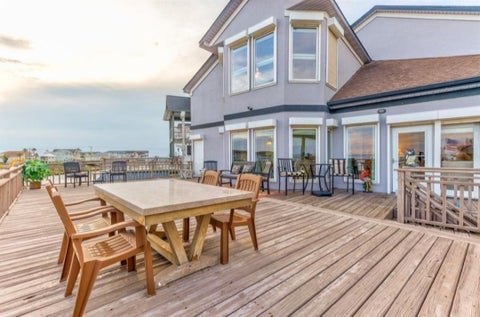 Photo of 423 Hana Drive, Tiki Island, TX 77554 (MLS # 31639499)
