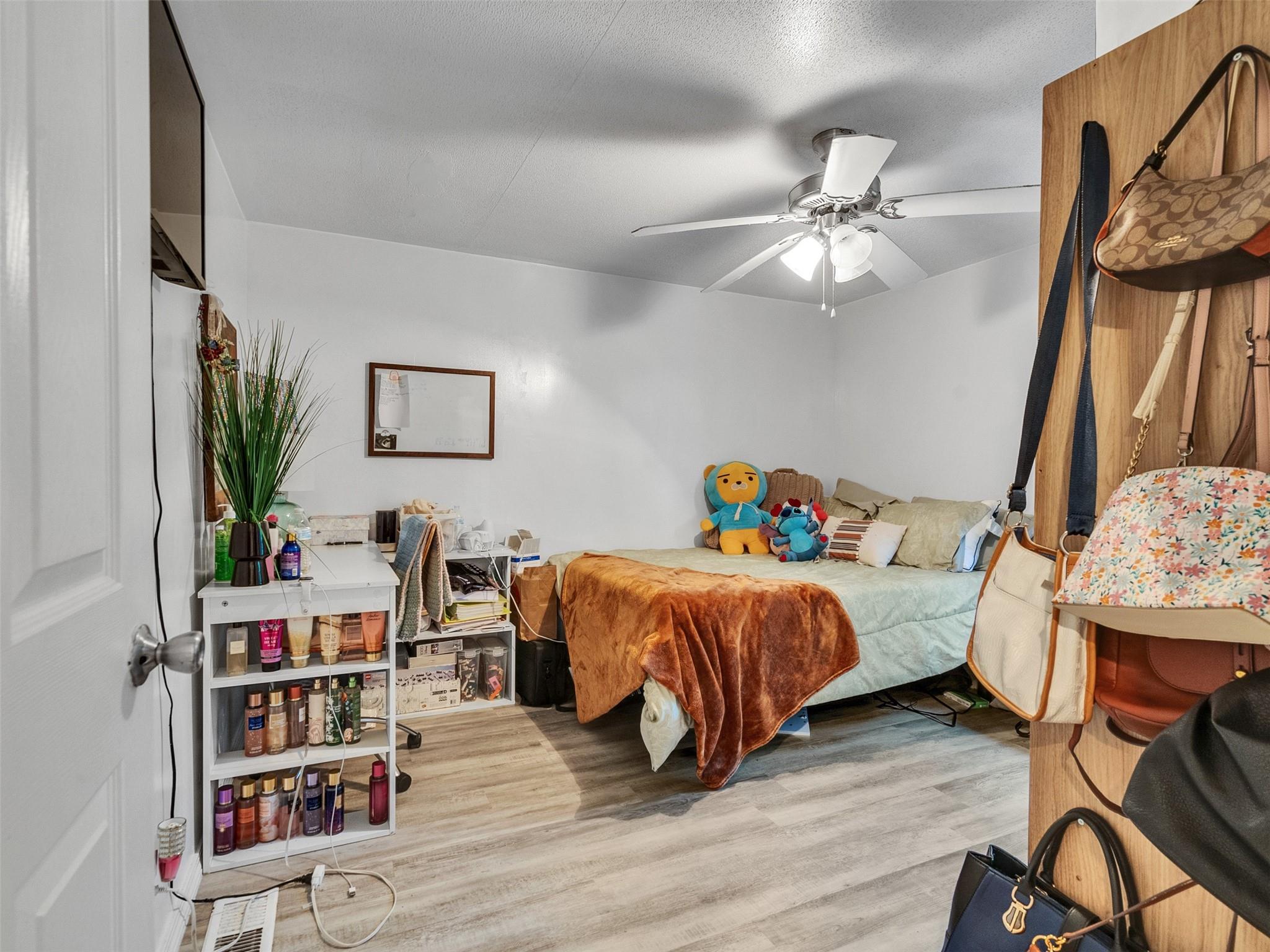 7225 Libby Lane