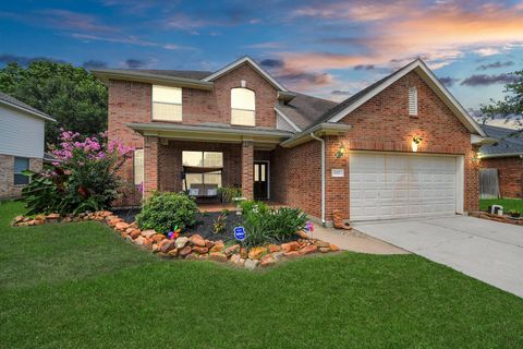 Photo of 1917 Oak Shire Drive, Pearland, TX 77581 (MLS # 32598981)