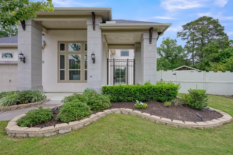 Photo of 10402 Lake Palmetto Drive, Conroe, TX 77385 (MLS # 75840467)