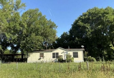 Homes For Sale - 2537 Redwood Circle<br/> Johnson County, Burleson, TX 76028