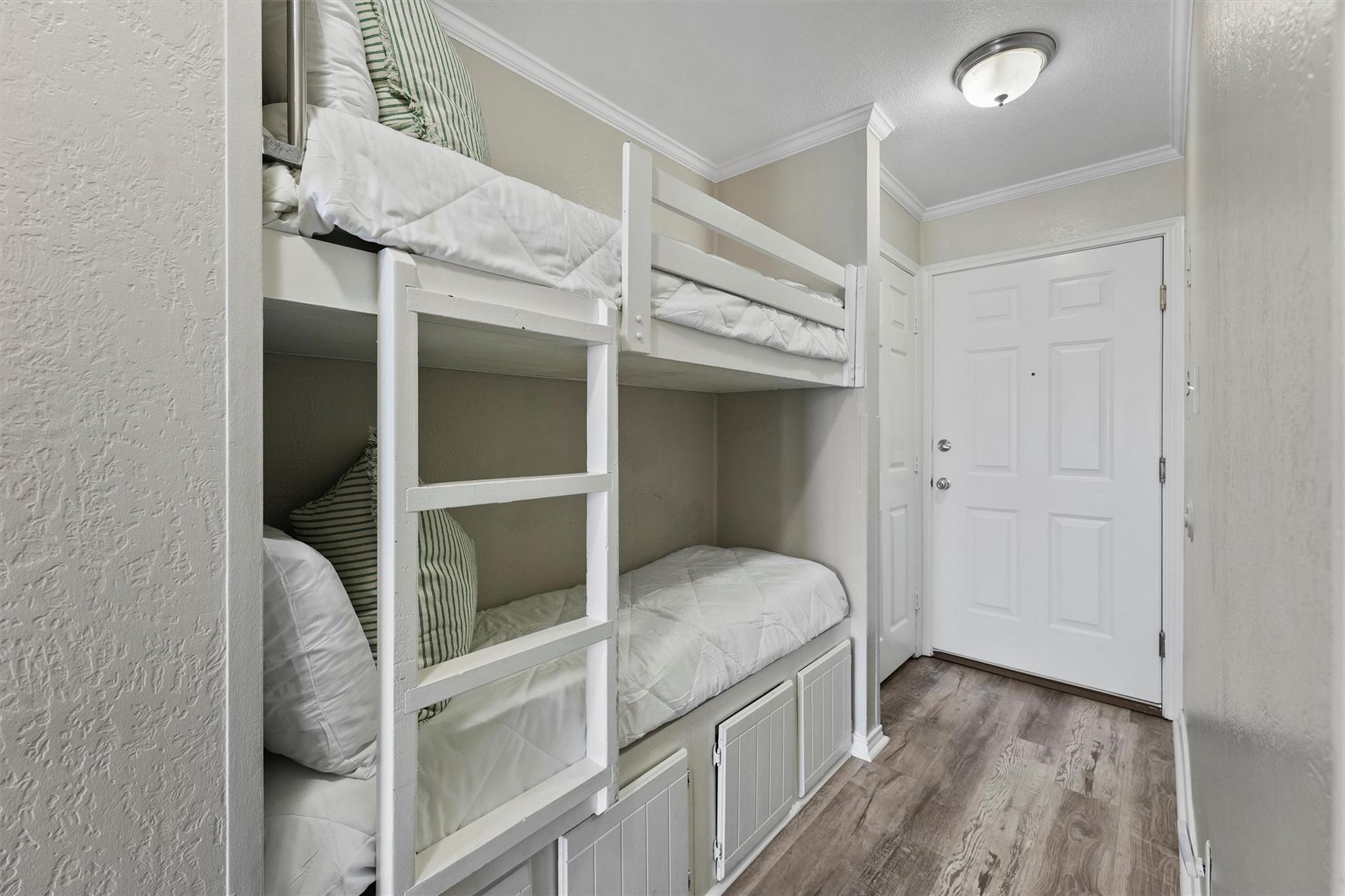 6102 Seawall Boulevard 254