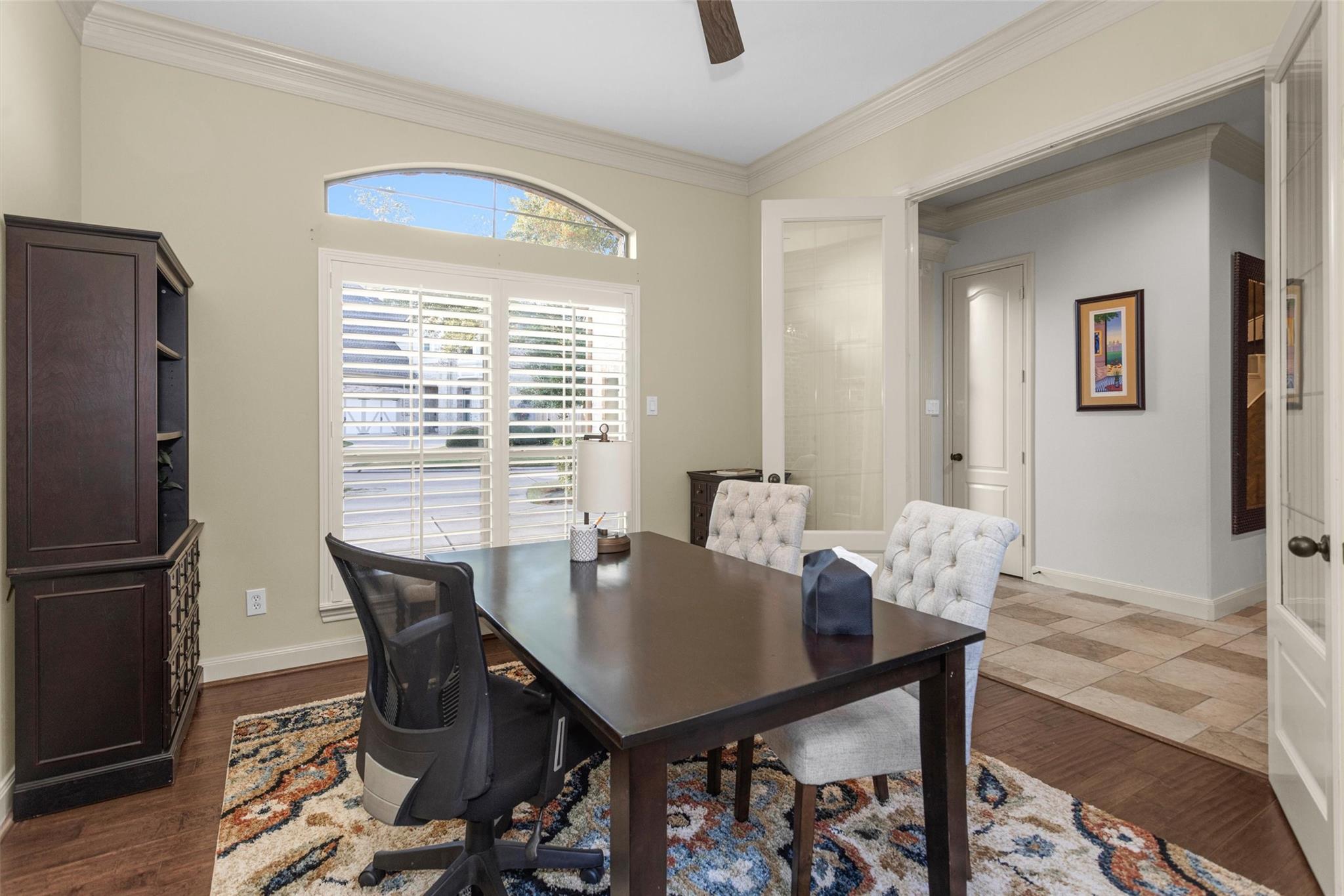 114 S Knights Crossing Drive