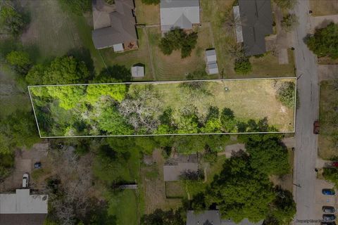 Vacant Land For Sale - N Drumm Street<br/> Brenham, TX 77833