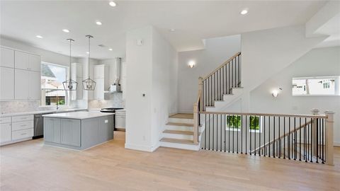 Photo of 4621 Maxie Street, Houston, TX 77007 (MLS # 82239697)
