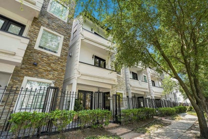 1525 Rosewood St – Investment Home