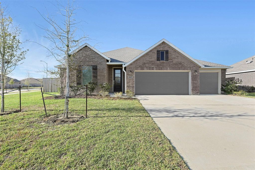Photo of 9527 Twilight Briar Lane, Baytown, TX 77521 (MLS # 20607731)