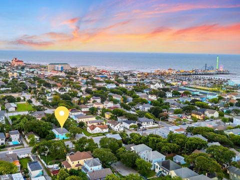 Photo of 2828 Avenue O 1/2, Galveston, TX 77550 (MLS # 50804265)