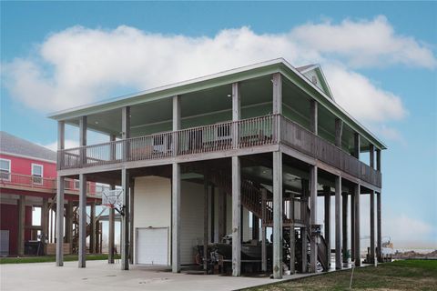 Homes For Sale - 1111 Mabry Road<br/> Gilchrist, TX 77617