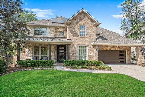 Photo of 15 Heather Bank Place, The Woodlands, TX 77382 (MLS # 2137043)