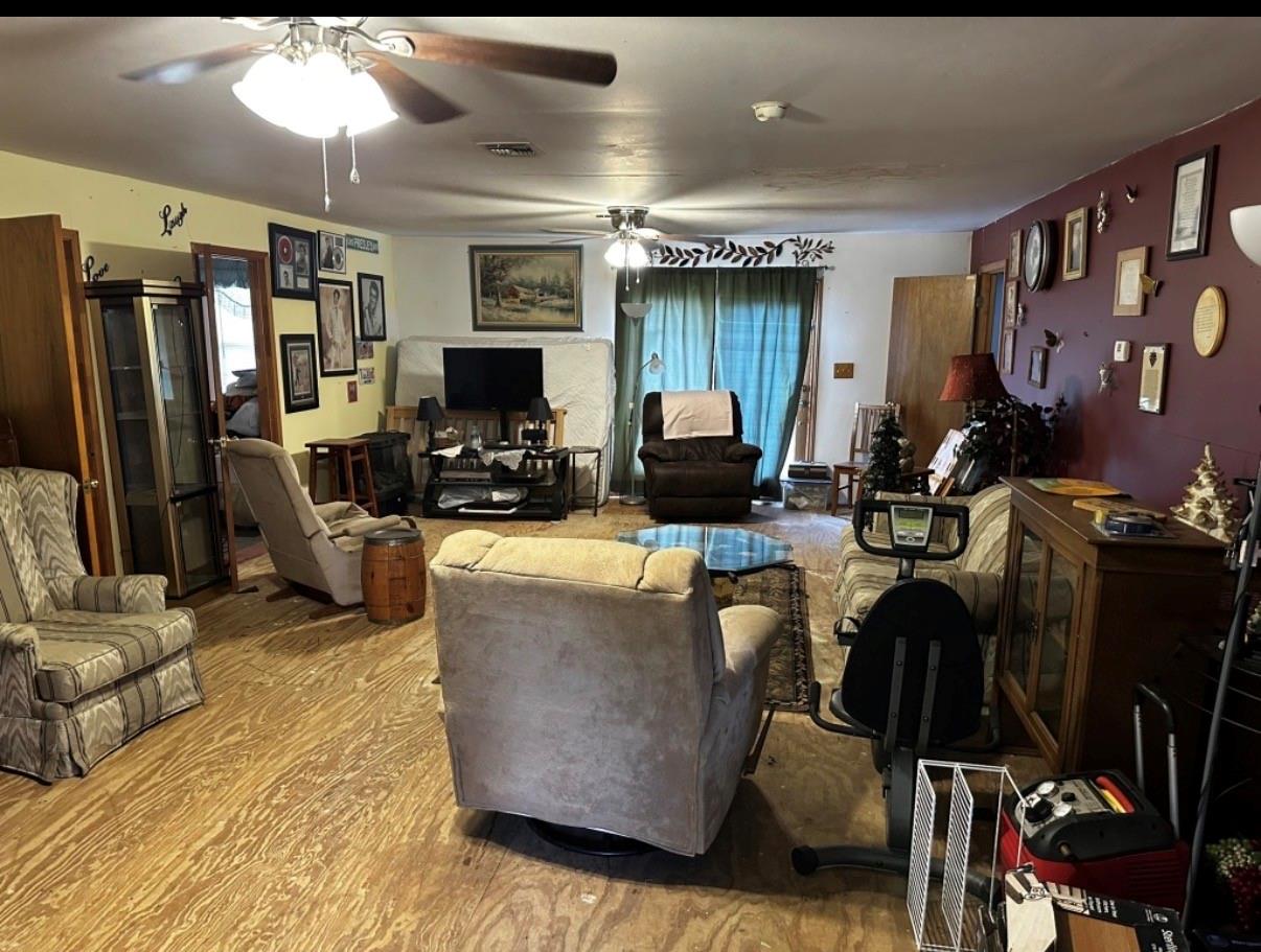 285 Private Road 3420