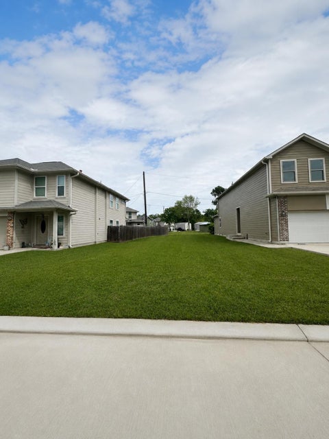 Photo of 3110 Angelfish Cove, Baytown, TX 77523 (MLS # 92572912)