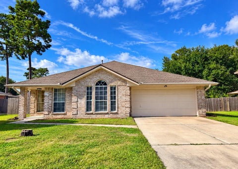 Photo of 2206 Friarwood Trail, Houston, TX 77339 (MLS # 84491203)