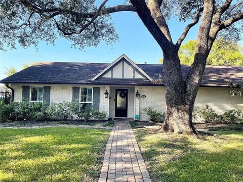 Photo of 5616 Pine Street, Houston, TX 77081 (MLS # 17293159)