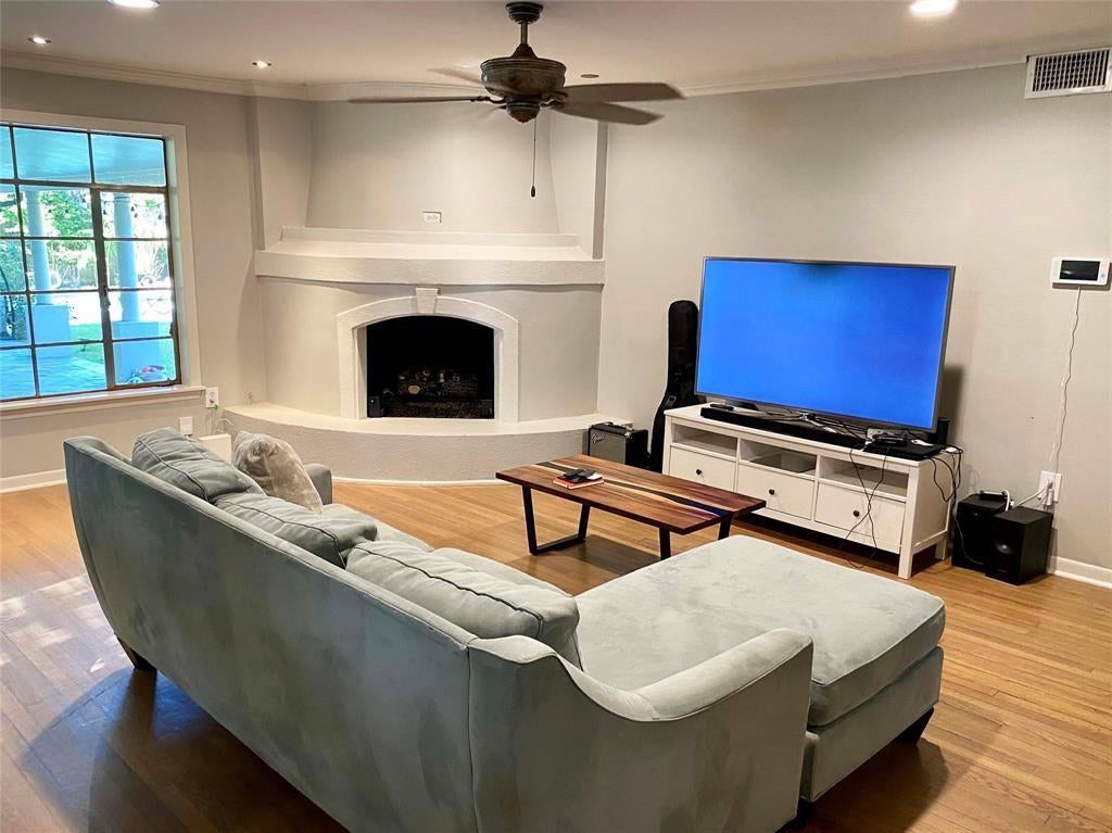 Photo of 5616 Pine Street, Houston, TX 77081 (MLS # 17293159)