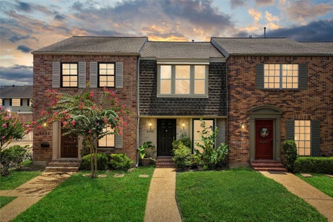 Photo of 2025 Winrock Boulevard #165, Houston, TX 77057 (MLS # 34316117)