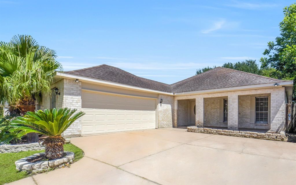 Photo of 7834 Vickijohn Drive, Houston, TX 77071 (MLS # 30473252)