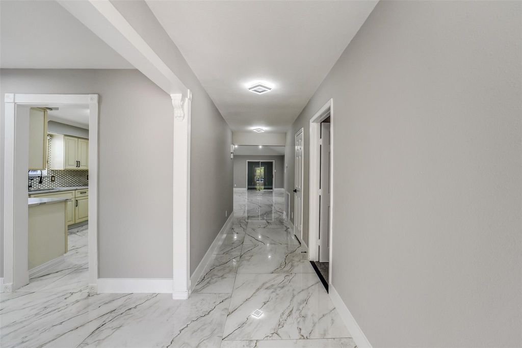 Photo of 7834 Vickijohn Drive, Houston, TX 77071 (MLS # 30473252)