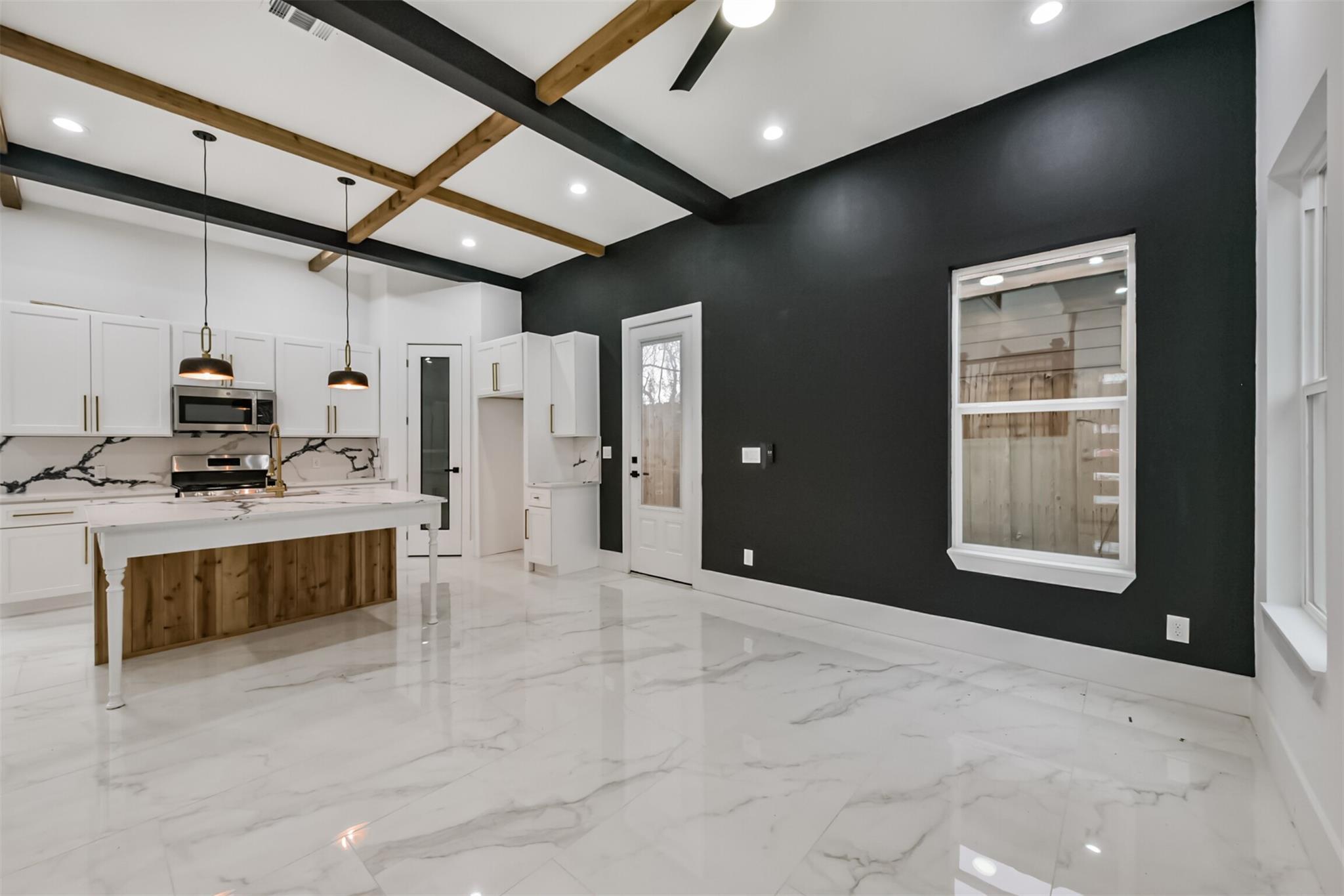 613 Melbourne Street