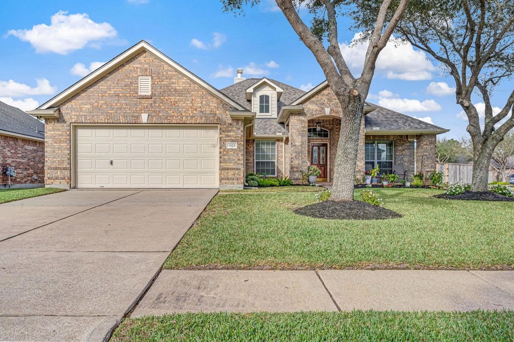 Photo of 5923 Bogie Way, Pasadena, TX 77505 (MLS # 71532375)