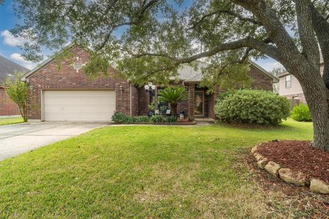 Photo of 2609 Quail Run Drive, Alvin, TX 77511 (MLS # 75841613)