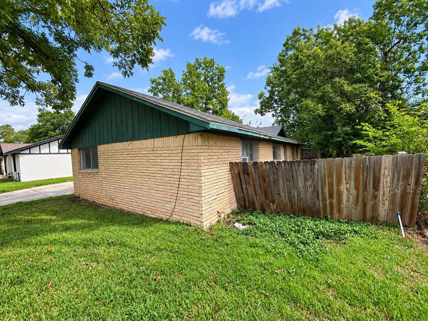 5400 Hemlock Drive
