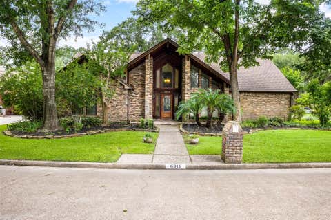 Photo of 6919 Fawncliff Drive, Houston, TX 77069 (MLS # 35311395)