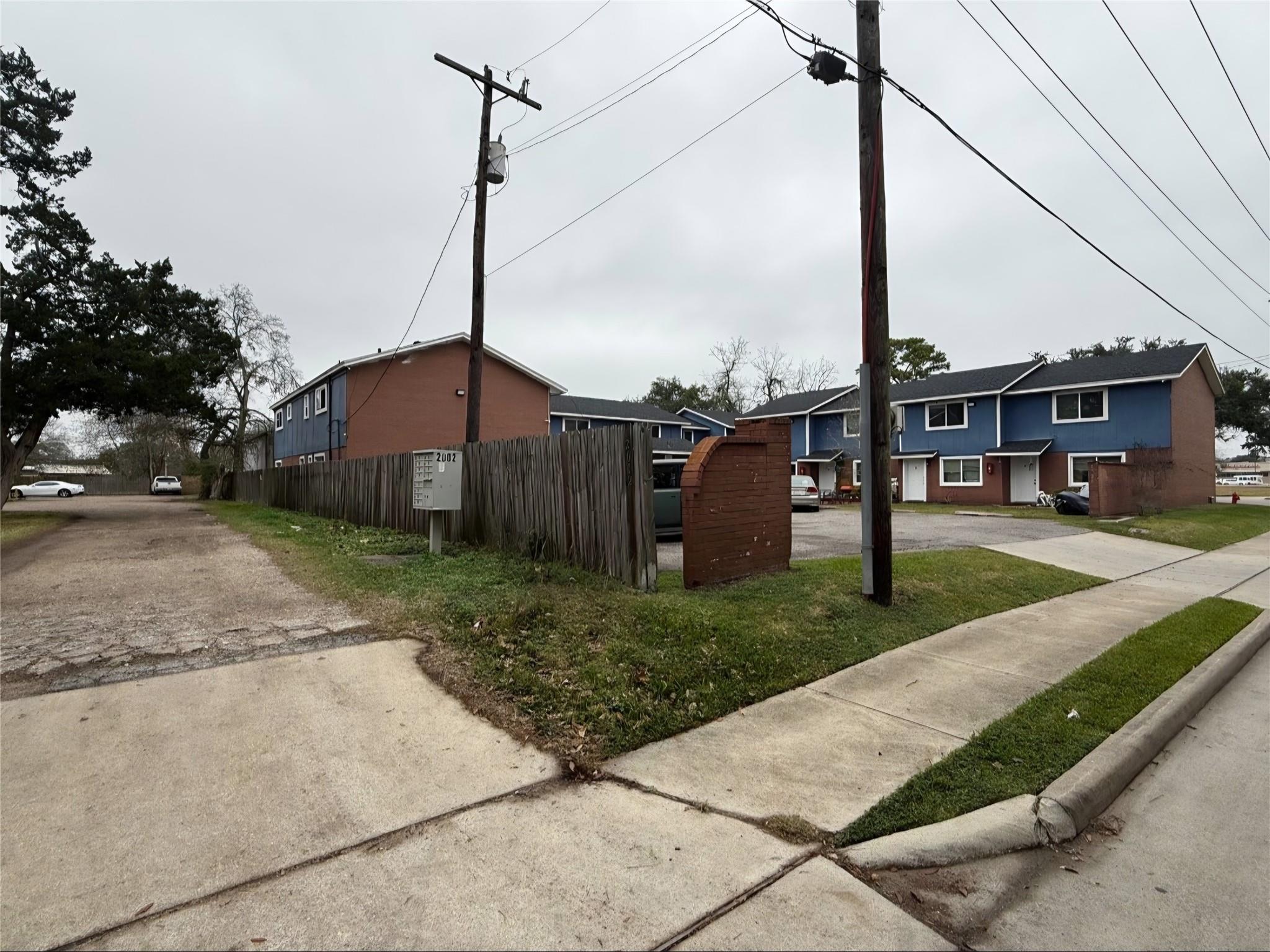 1904 Mustang Road