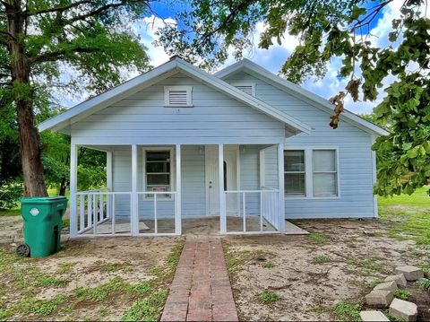 Photo of 109 Tascott Street, Pasadena, TX 77506 (MLS # 97896808)