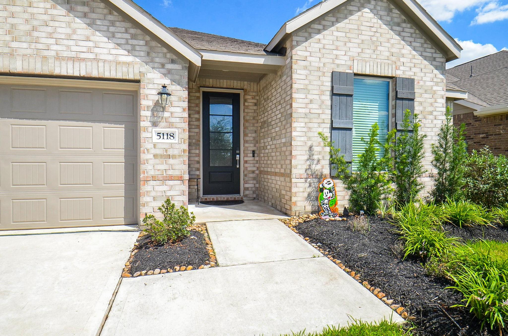 5118 Winslow Grove Drive