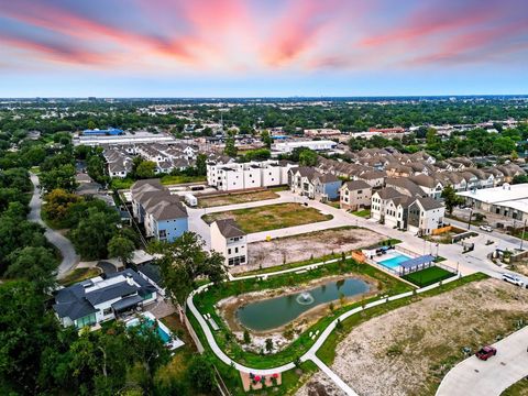 Photo of 8711 Padua Lane, Houston, TX 77055 (MLS # 24629531)