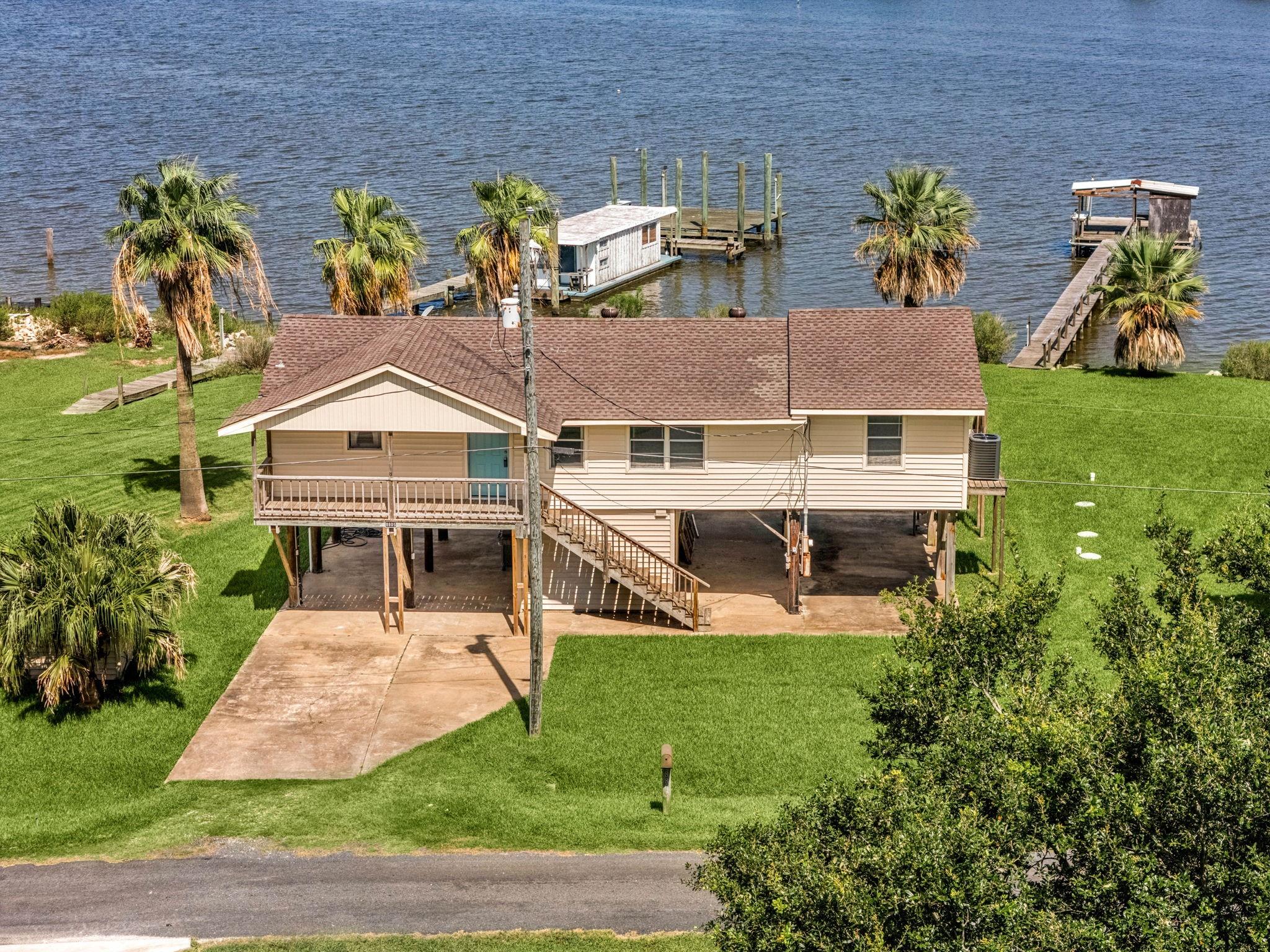 8805 Harbour Drive