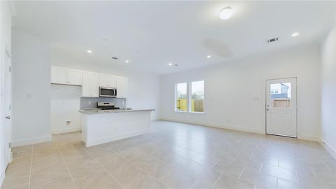 Photo of 6404 Pregonero Lane, Houston, TX 77048 (MLS # 63341471)