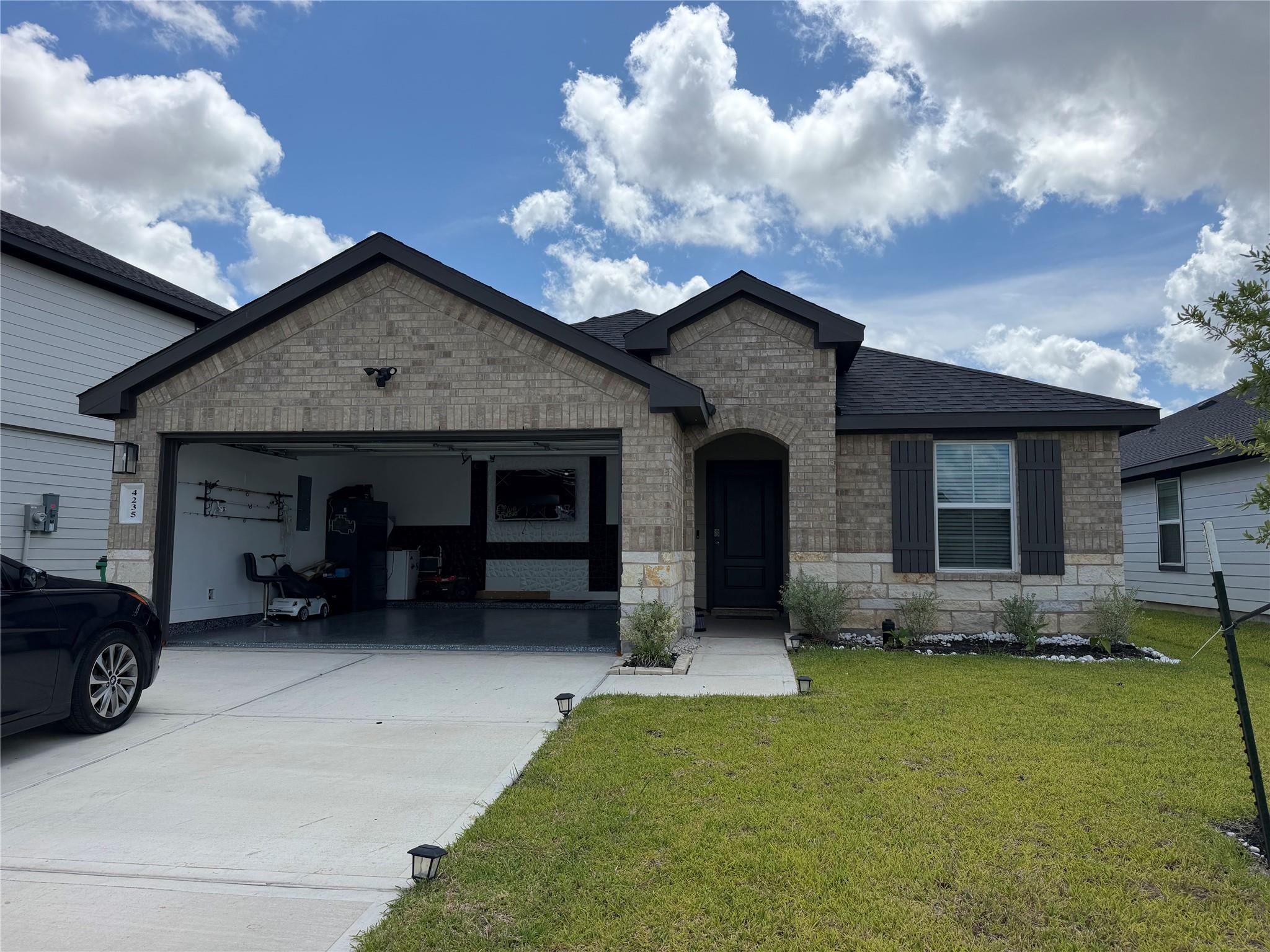 4235 Westbrook Park Lane