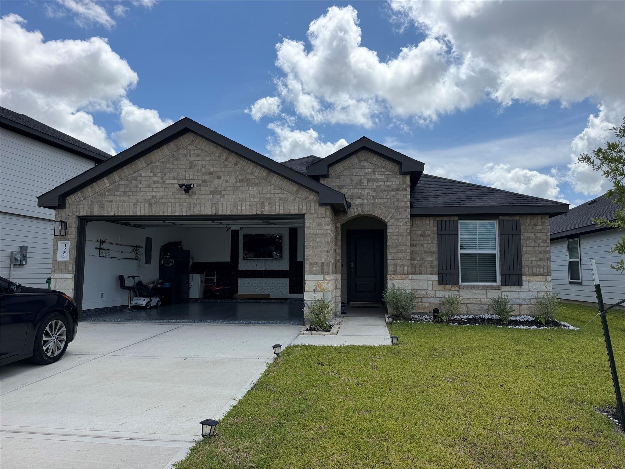 4235 Westbrook Park Lane