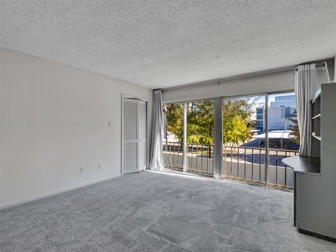 Tiny photo for 5050 Ambassador Way #218, Houston, TX 77056 (MLS # 88437180)