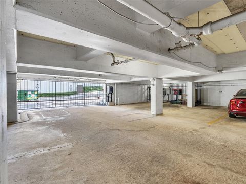 Tiny photo for 5050 Ambassador Way #218, Houston, TX 77056 (MLS # 88437180)