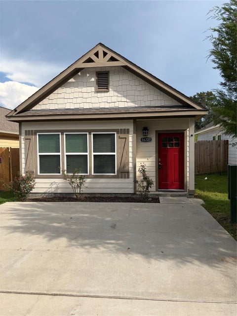 Photo of 16721 Stonefield, Montgomery, TX 77316 (MLS # 38181479)