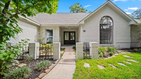 Photo of 18 Windsor Drive, Conroe, TX 77304 (MLS # 25418422)