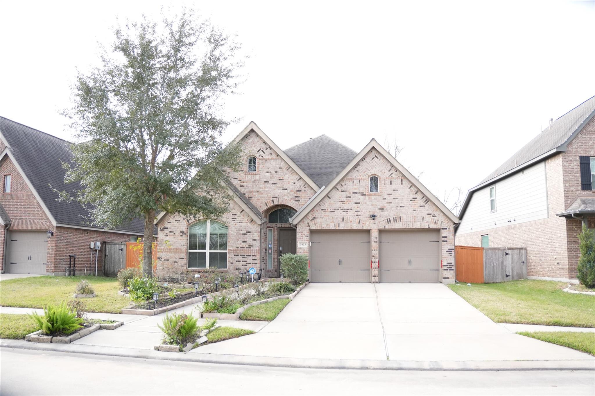 2823 Monarch Crossing