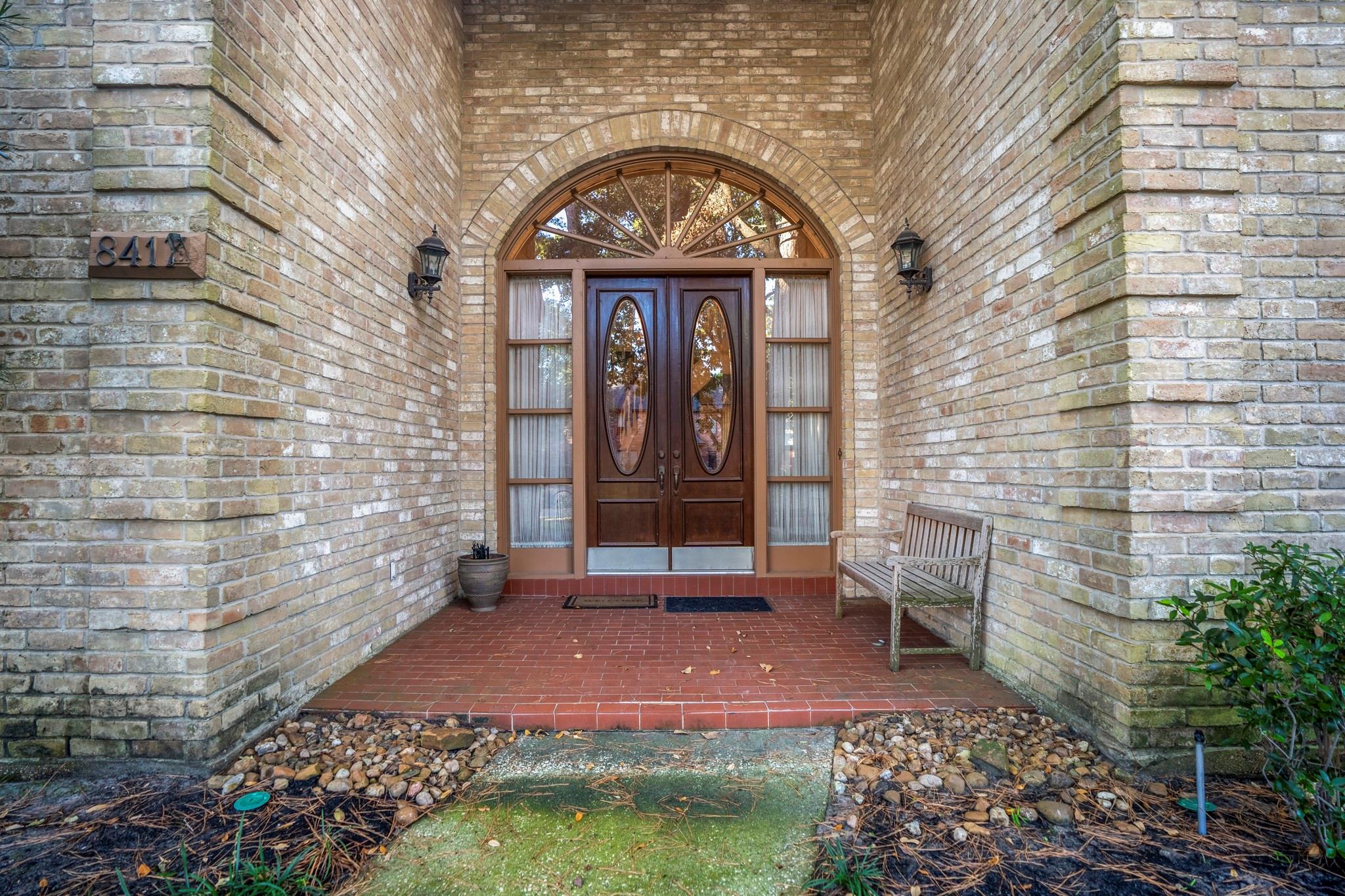 8417 Crescent Wood Lane
