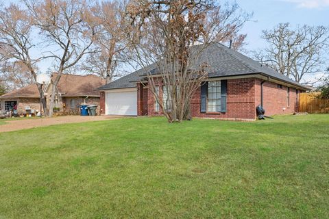 Photo of 3009 Durango Street, College Station, TX 77845 (MLS # 85094219)