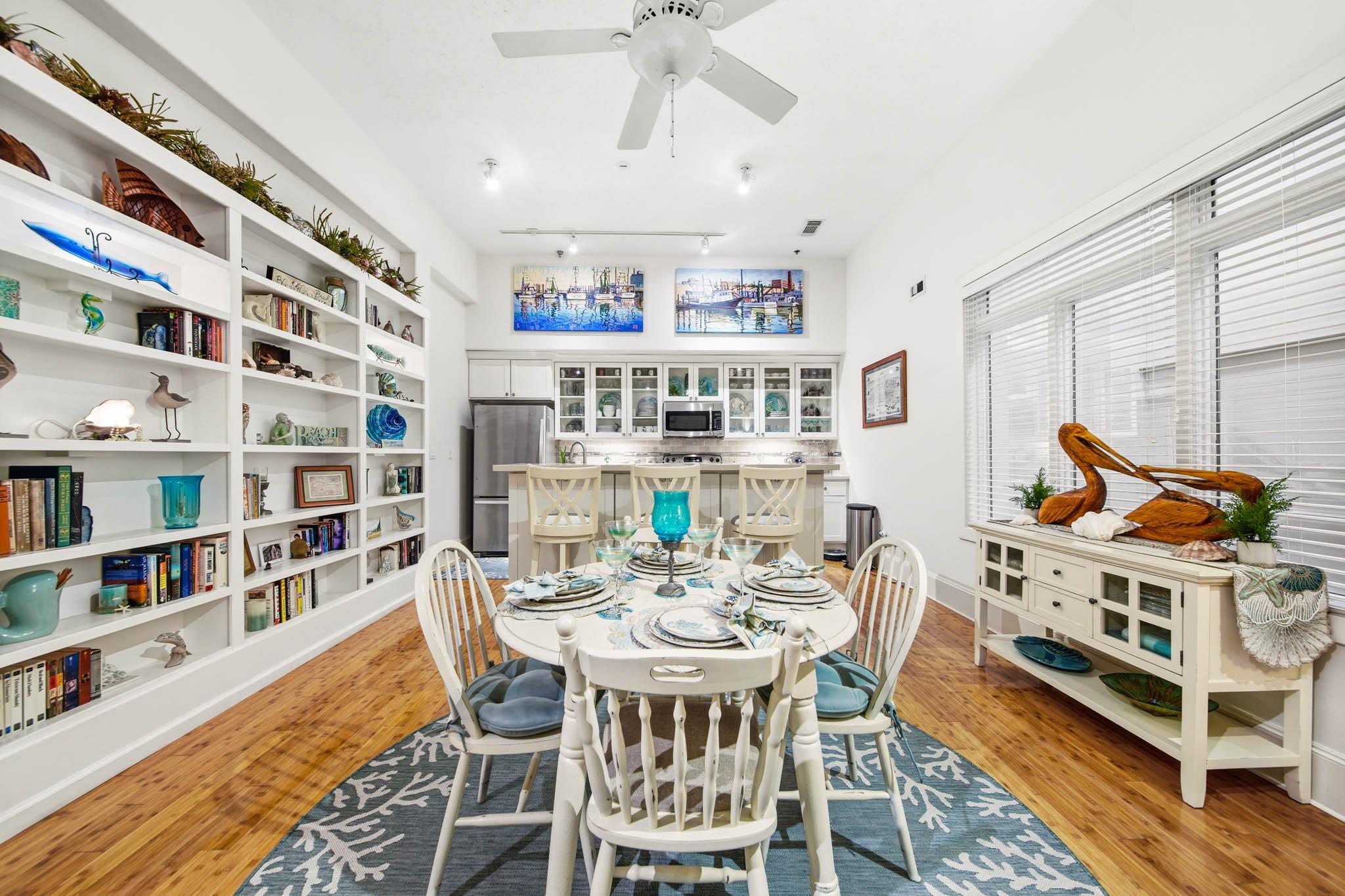 2208 Post Office Street 305