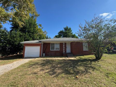 306 Second Street Palestine TX 75803