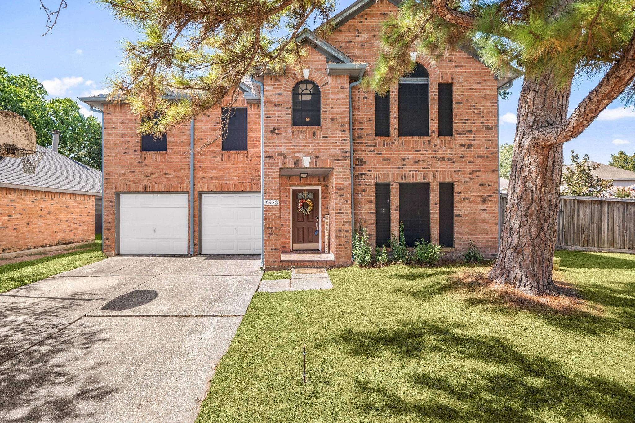 6923 Lonesome Woods Trail
