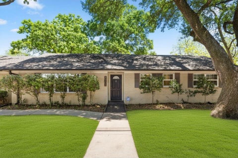 Photo of 8303 Wilson Street, Fulshear, TX 77441 (MLS # 51869073)