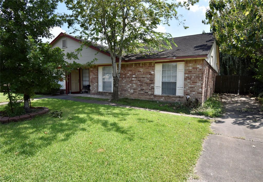 Photo of 19539 Lazy Valley Drive, Katy, TX 77449 (MLS # 92986533)